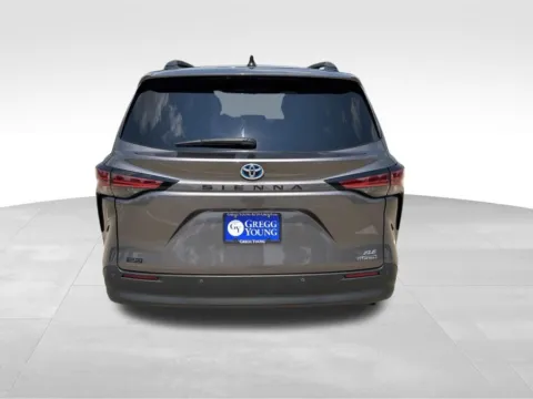 More photos of 2021 Toyota Sienna XLE at Gregg Young Chevrolet of Norwalk, IA