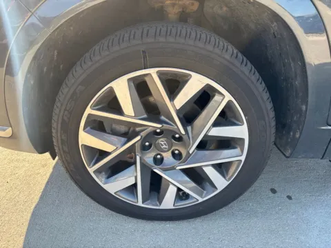 More photos of 2022 Hyundai Santa Fe Calligraphy at Gregg Young Chevrolet of Norwalk, IA