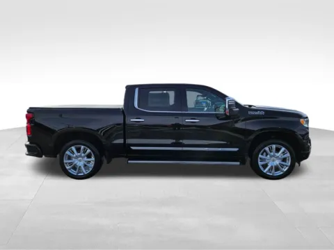 More photos of 2025 Chevrolet Silverado 1500 High Country at Gregg Young of Plattsmouth, NE