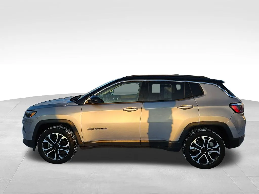 2022 Jeep Compass Limited photo 3