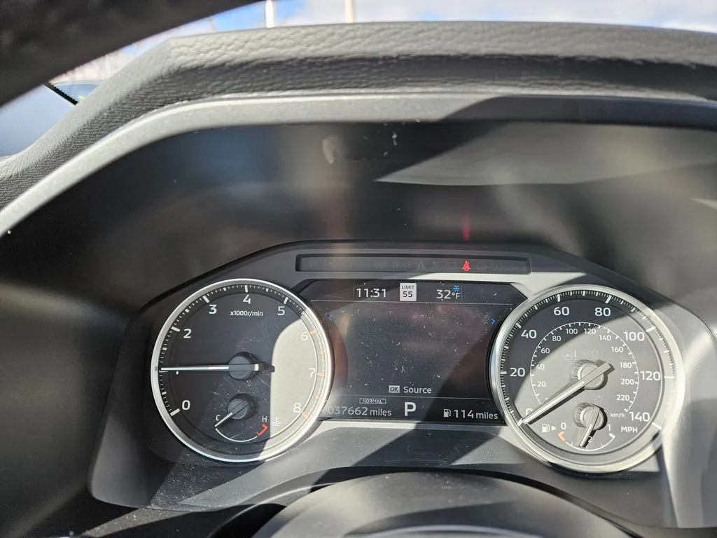 2024 Mitsubishi Outlander SE photo 3