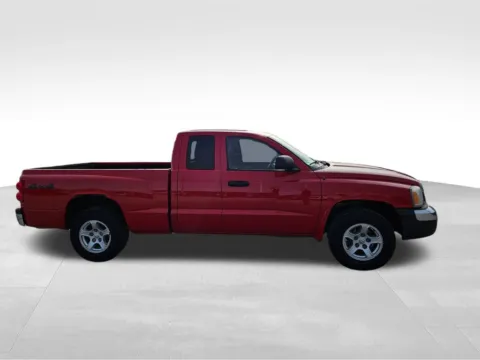 More photos of 2005 Dodge Dakota SLT at Gregg Young of Plattsmouth, NE