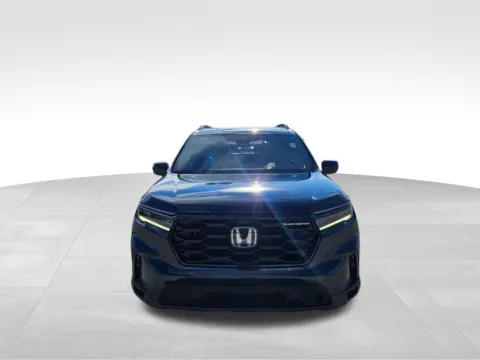 Photos of 2023 Honda Pilot Elite for sale in Plattsmouth, NE at Gregg Young of Plattsmouth