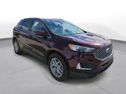 More photos of 2023 Ford Edge SEL at Gregg Young of Plattsmouth, NE