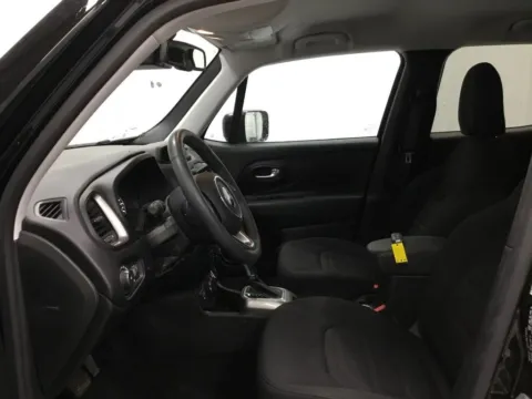 More photos of 2022 Jeep Renegade Latitude at Gregg Young of Plattsmouth, NE