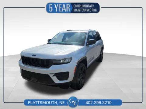 Silver 2024 Jeep Grand Cherokee Altitude X for sale in Plattsmouth, NE
