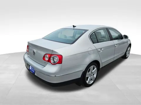 More photos of 2009 Volkswagen Passat Komfort at Gregg Young Chevrolet Of Plattsmouth, NE