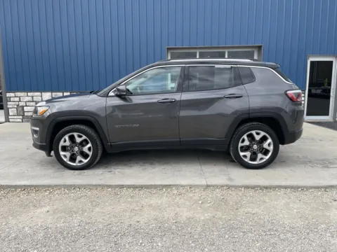 More photos of 2018 Jeep Compass Limited at Cambridge Truck, OH