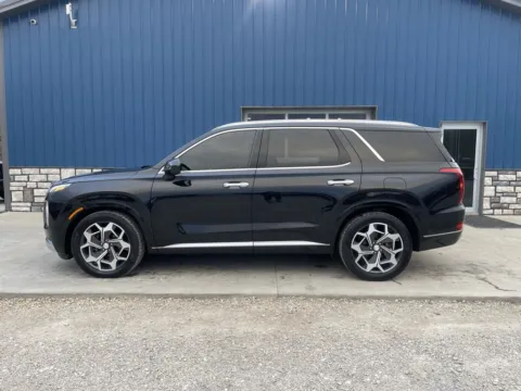 More photos of 2021 Hyundai Palisade Calligraphy at Cambridge Truck, OH