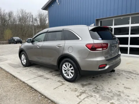 More photos of 2019 Kia Sorento LX at Cambridge Truck, OH
