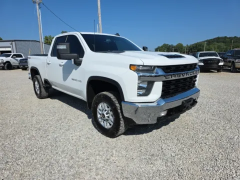 White 2020 Chevrolet Silverado 2500HD LT for sale in Cambridge, OH