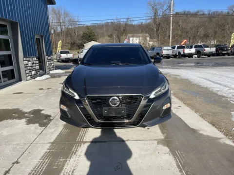 Photos of 2019 Nissan Altima 2.5 SR for sale in Cambridge, OH at Cambridge Truck