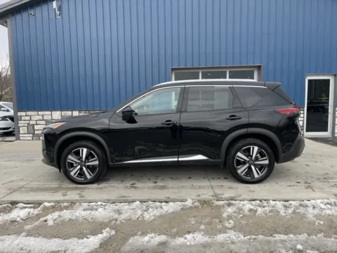 More photos of 2023 Nissan Rogue SL at Cambridge Truck, OH