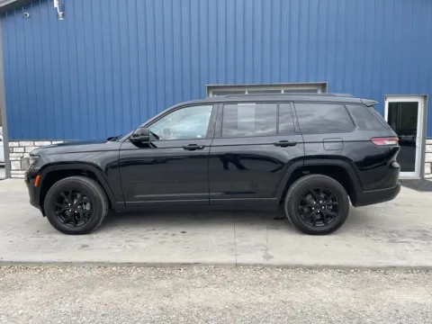 More photos of 2024 Jeep Grand Cherokee L Altitude at Cambridge Truck, OH