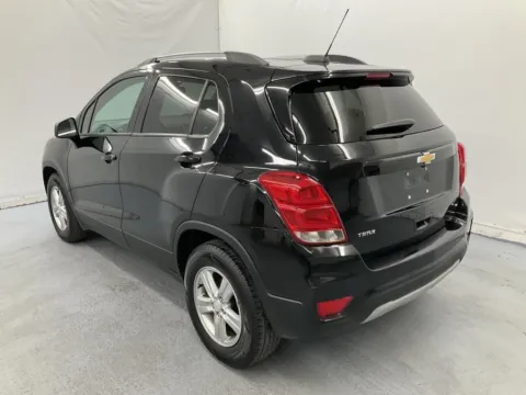 More photos of 2021 Chevrolet Trax LT at Cambridge Truck, OH