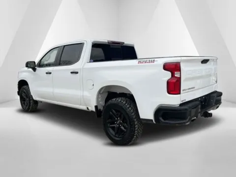 More photos of 2021 Chevrolet Silverado 1500 LT Trail Boss at Cambridge Truck, OH
