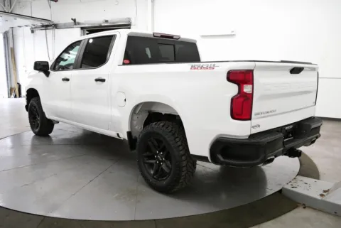 More photos of 2021 Chevrolet Silverado 1500 LT Trail Boss at Cambridge Truck, OH