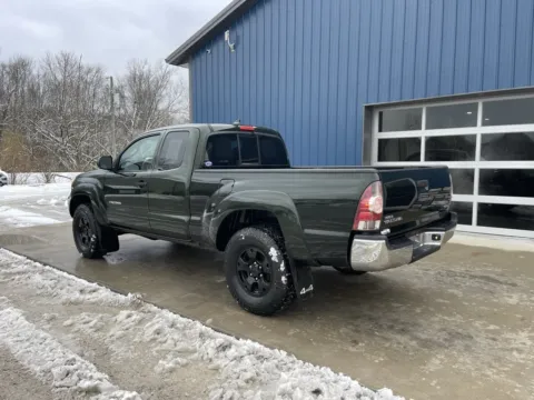 More photos of 2014 Toyota Tacoma at Cambridge Truck, OH