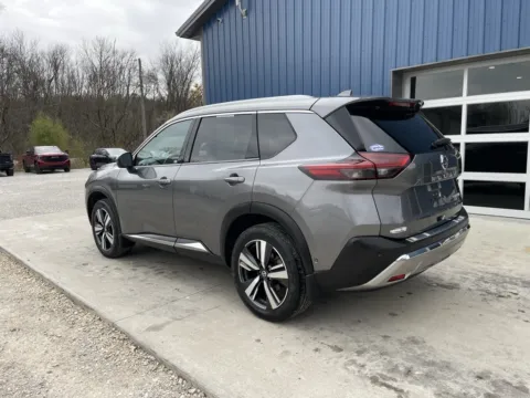 More photos of 2021 Nissan Rogue Platinum at Cambridge Truck, OH