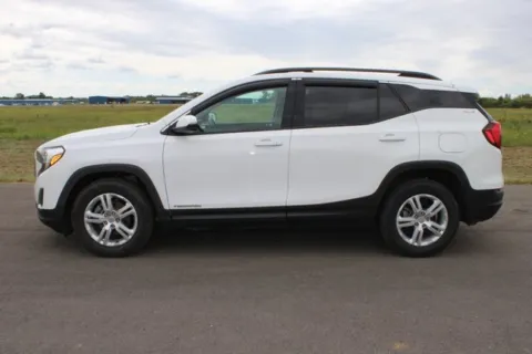 More photos of 2020 GMC Terrain SLE at Cambridge Truck, OH