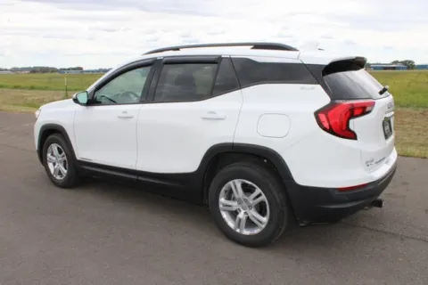 More photos of 2020 GMC Terrain SLE at Cambridge Truck, OH