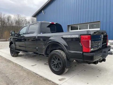 More photos of 2022 Ford F-350SD Lariat at Cambridge Truck, OH