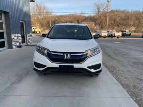Photos of 2016 Honda CR-V SE for sale in Cambridge, OH at Cambridge Truck