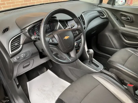 Black 2021 Chevrolet Trax LT for sale in Cambridge, OH