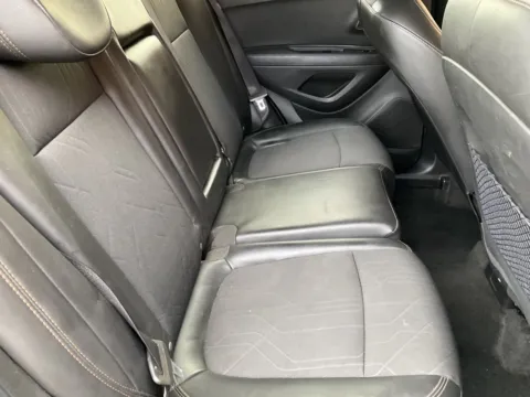 More photos of 2021 Chevrolet Trax LT at Cambridge Truck, OH