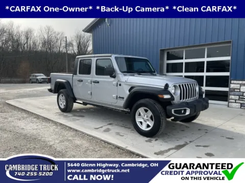 Silver 2023 Jeep Gladiator Sport S for sale in Cambridge, OH