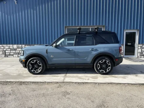 More photos of 2021 Ford Bronco Sport Outer Banks at Cambridge Truck, OH
