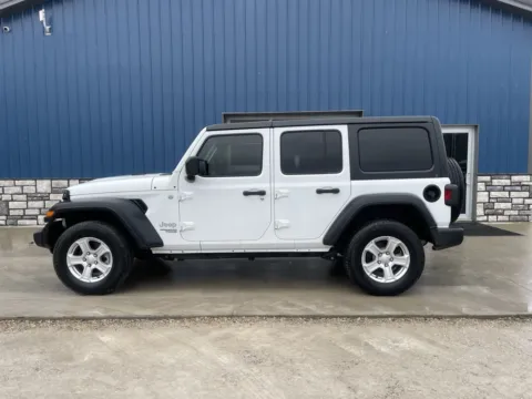 More photos of 2019 Jeep Wrangler Unlimited Sport S at Cambridge Truck, OH
