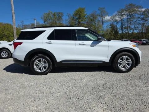More photos of 2021 Ford Explorer XLT at Cambridge Truck, OH