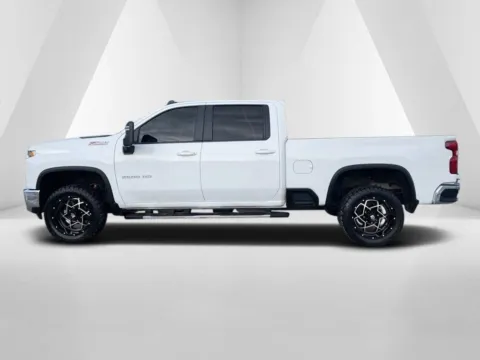 More photos of 2022 Chevrolet Silverado 2500HD LT at Cambridge Truck, OH