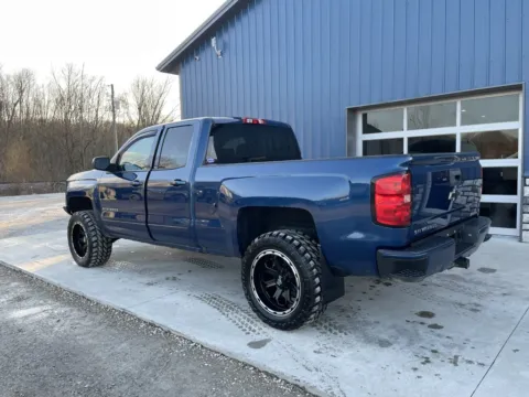 More photos of 2018 Chevrolet Silverado 1500 LT at Cambridge Truck, OH