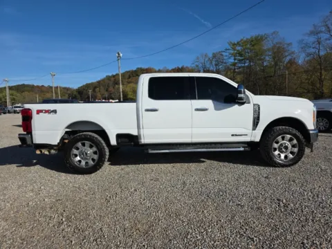 More photos of 2023 Ford F-250SD Lariat at Cambridge Truck, OH