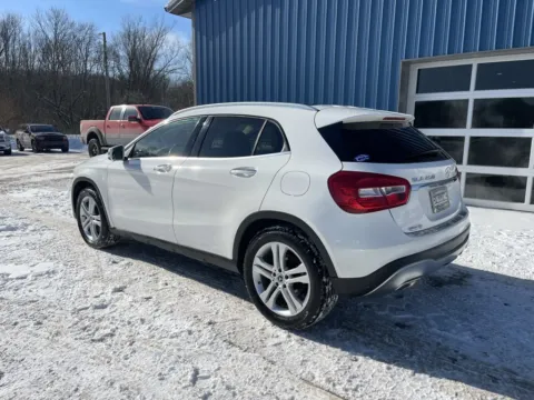 More photos of 2019 Mercedes-Benz GLA 250 at Cambridge Truck, OH