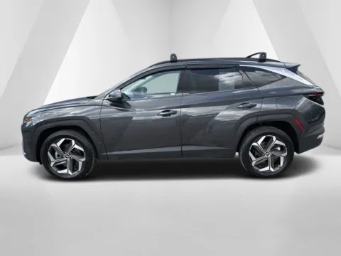 More photos of 2022 Hyundai Tucson Limited at Cambridge Truck, OH