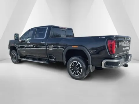 More photos of 2020 GMC Sierra 2500HD SLT at Cambridge Truck, OH