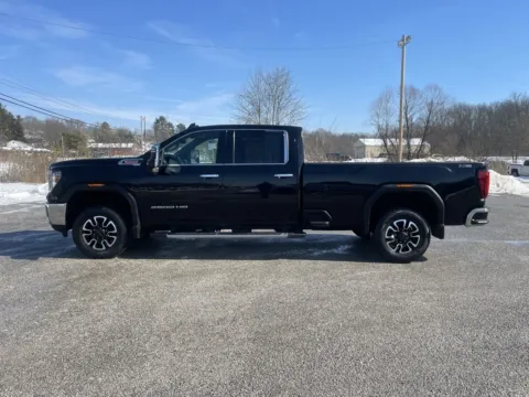 More photos of 2020 GMC Sierra 2500HD SLT at Cambridge Truck, OH
