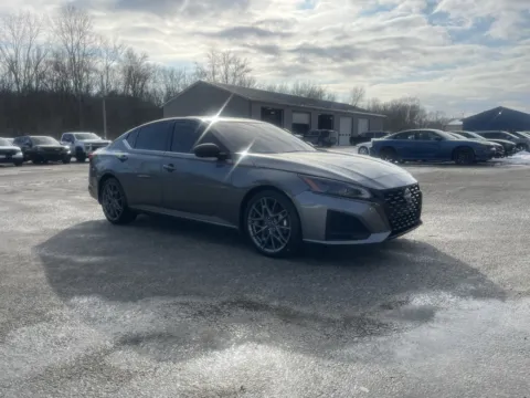 Gray 2023 Nissan Altima 2.0 SR for sale in Cambridge, OH