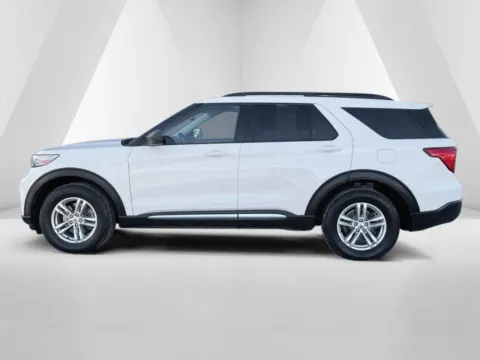 More photos of 2021 Ford Explorer XLT at Cambridge Truck, OH