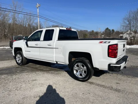 More photos of 2018 Chevrolet Silverado 1500 LT at Cambridge Truck, OH