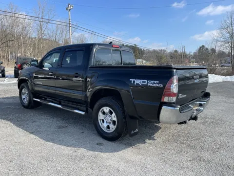 More photos of 2015 Toyota Tacoma at Cambridge Truck, OH