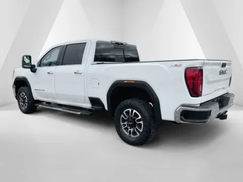 More photos of 2021 GMC Sierra 2500HD SLT at Cambridge Truck, OH