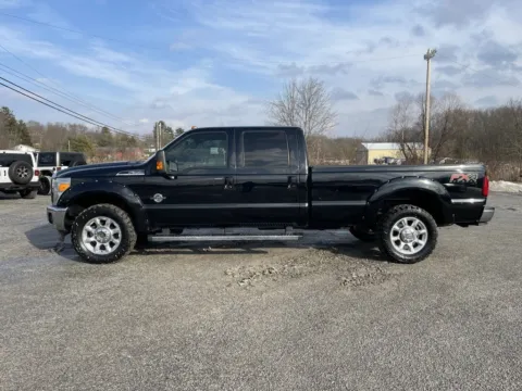 More photos of 2016 Ford F-350SD Lariat at Cambridge Truck, OH