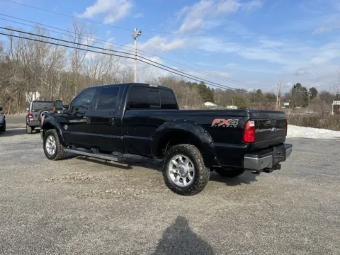 More photos of 2016 Ford F-350SD Lariat at Cambridge Truck, OH
