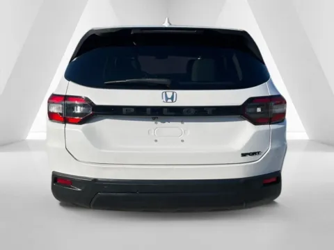 More photos of 2023 Honda Pilot LX at Cambridge Truck, OH