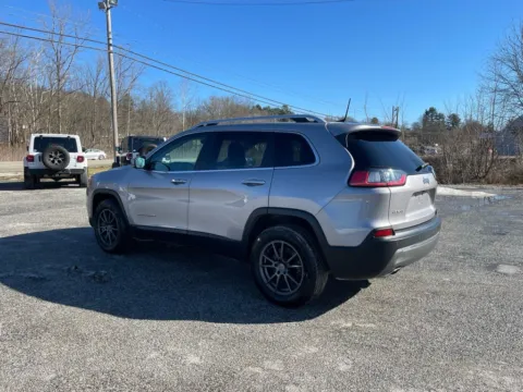 More photos of 2019 Jeep Cherokee Limited at Cambridge Truck, OH