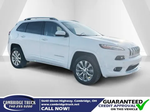 White 2017 Jeep Cherokee Overland for sale in Cambridge, OH